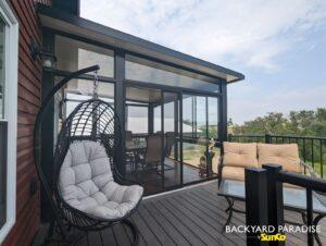 Black studio sunroom Notre dame de Lourdes , Manitoba 3
