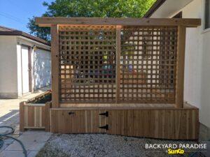 Cedar deck with privacy wall ,Crestview , Winnipeg , Manitoba 3